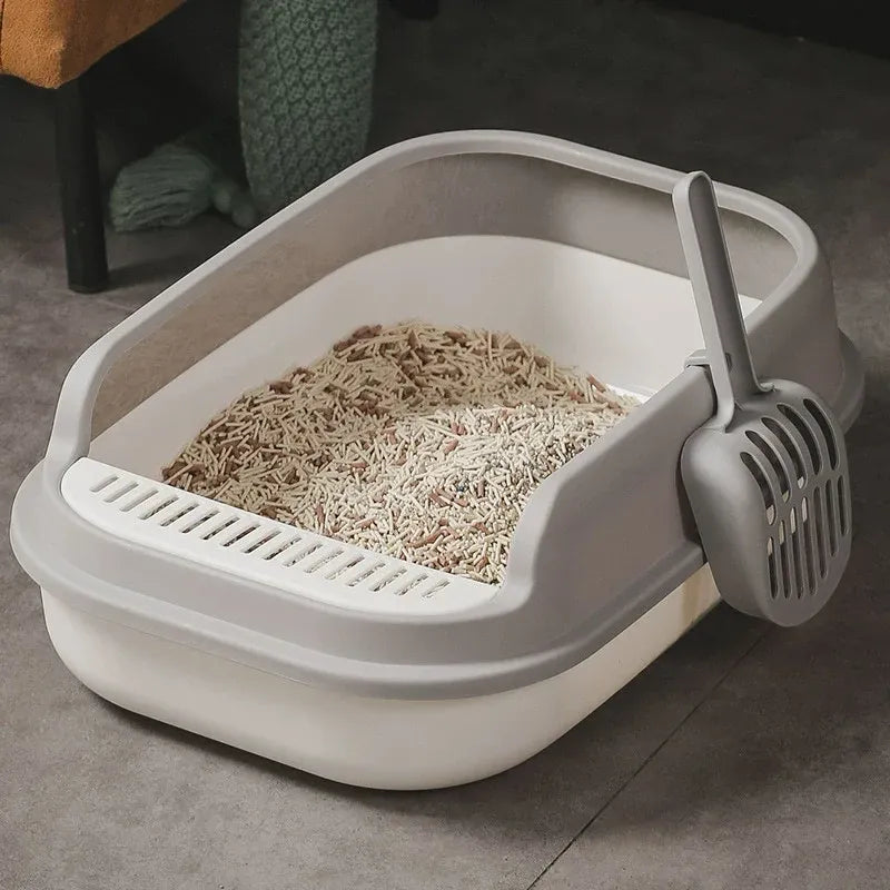 Semi-enclosed cat litter box with scoop, white-gray tray with litter