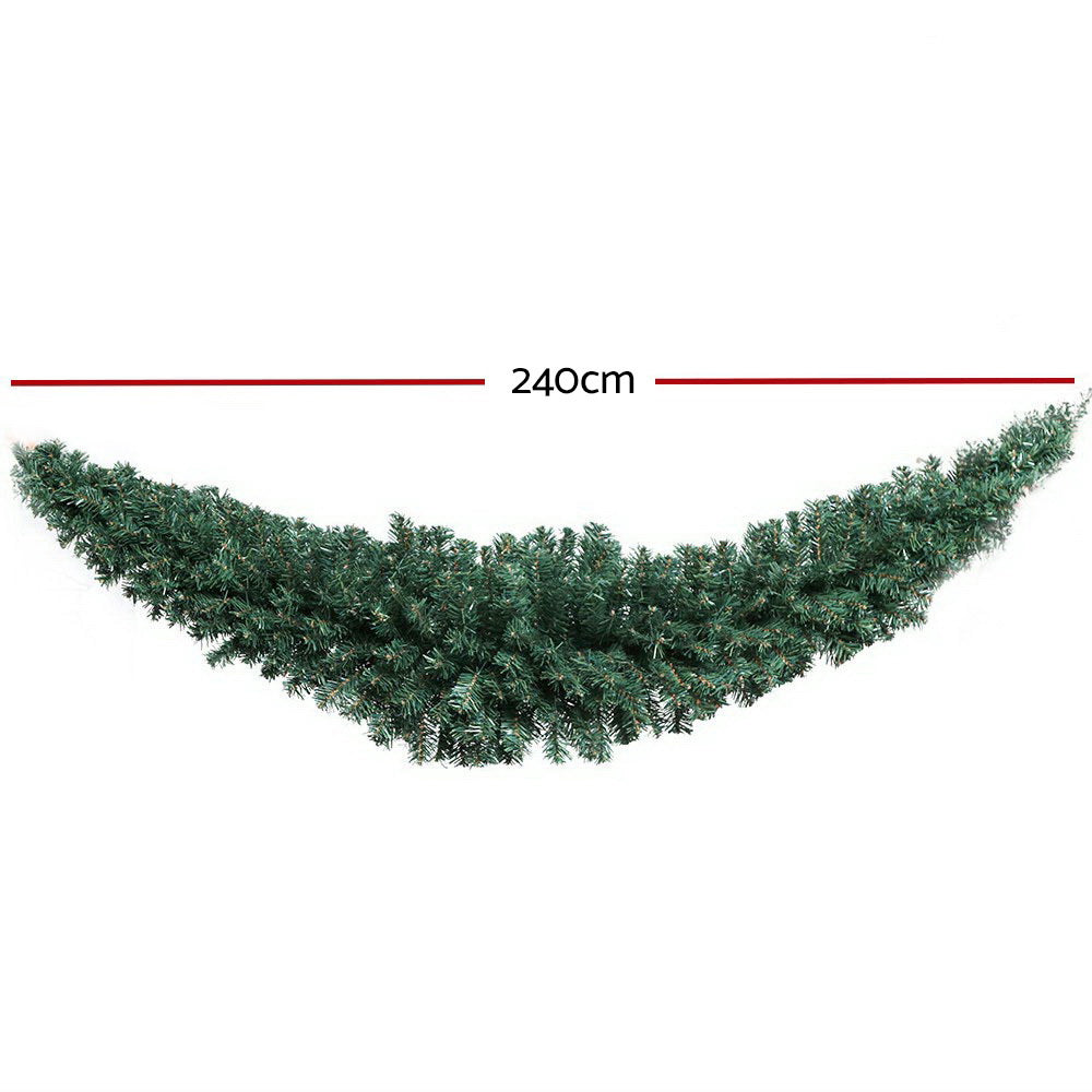 2.4 m green Christmas garland with full pine tips, measured length